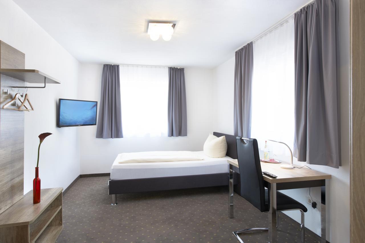 Hotel New In Gaimersheim ภายนอก รูปภาพ