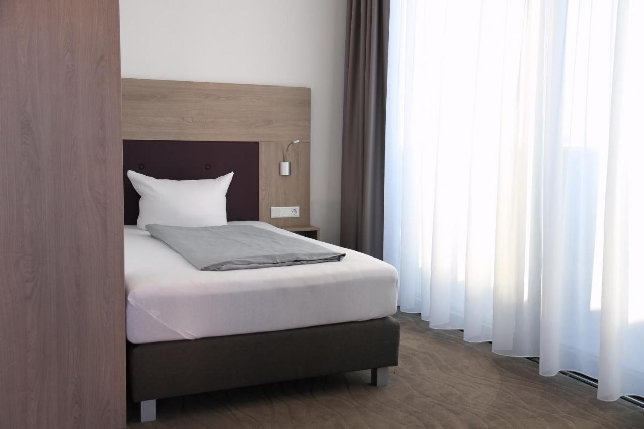 Hotel New In Gaimersheim ภายนอก รูปภาพ
